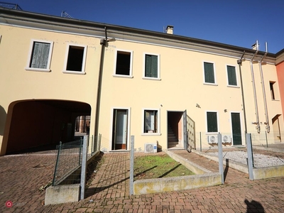 Appartamento in Vendita in Corso Arnaldo Fraccaroli a Villa Bartolomea