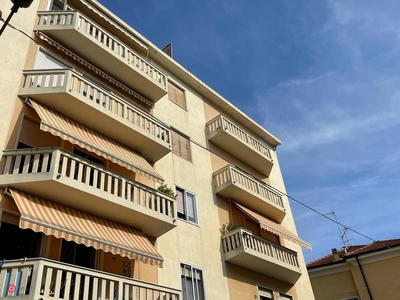 Appartamento in Vendita in Via Artallo 30 a Imperia