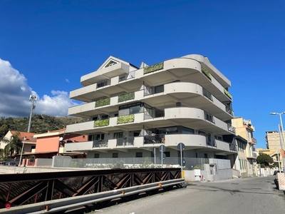 Appartamento in Vendita in Via Nazionale 72 a Messina