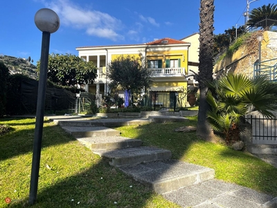 Appartamento in Vendita in Via Zeffiro Massa 346 a Sanremo