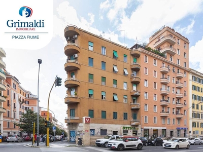 Appartamento in Via La Spezia, 70, Roma (RM)