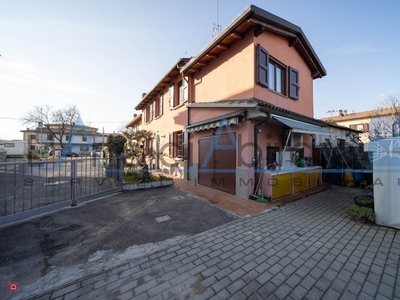 Casa Bi/Trifamiliare in Vendita in Via Castellaccio 15 a Valsamoggia