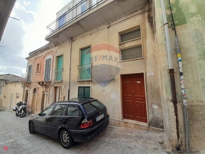 Casa Bi/Trifamiliare in Vendita in Via Torrenuova 106 a Ragusa