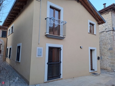Casa indipendente in Vendita in Via Cavour a L'Aquila