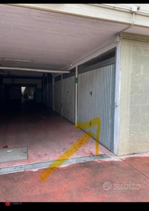 Garage/Posto auto in Vendita in Via di Acquafredda 173 a Roma