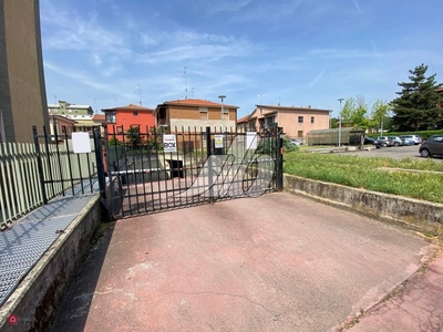 Garage/Posto auto in Vendita in Via Piave a Bresso