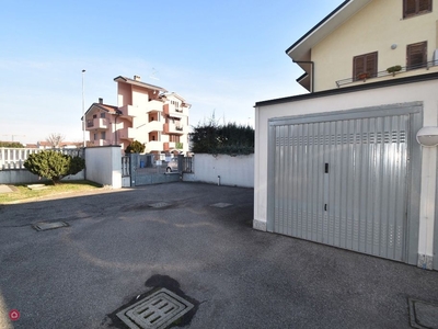 Garage/Posto auto in Vendita in Via Raffaello Sanzio 11 a Sedriano