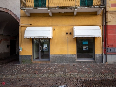 Negozio/Locale commerciale in Vendita in Piazza della Vittoria a Cairo Montenotte