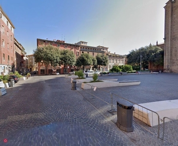 Negozio/Locale commerciale in Vendita in Piazza San Francesco a Bologna