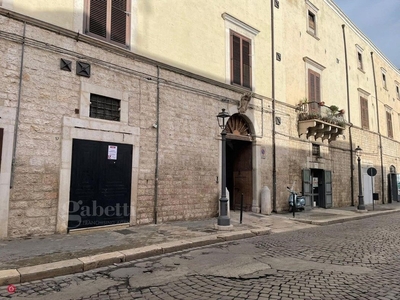 Negozio/Locale commerciale in Vendita in Via Cavour 57 a Barletta