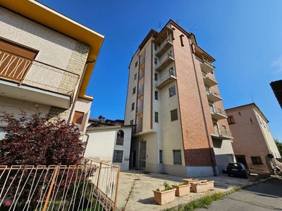 Palazzo in Vendita in Via XXV Aprile a Almenno San Salvatore