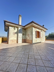 Villa a Sassari in Traversa Sant'Anatolia 1 P, Caniga