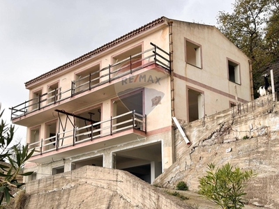 Villa in vendita a Savoca