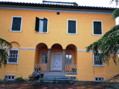 Villa in Vendita in a Castelfranco di Sotto