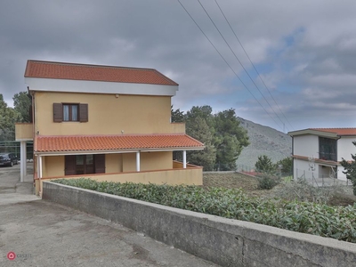 Villa in Vendita in Via belvedere 5995 a Palermo