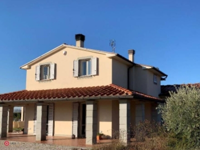 Villa in Vendita in Via Buonconte da Montefeltro 351 a Arezzo