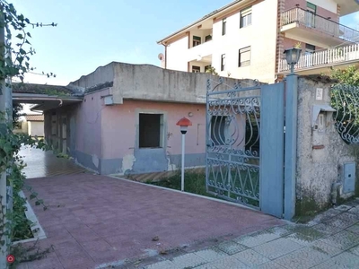 Villa in Vendita in Via Campania a San Giovanni la Punta