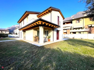 Villa in Vendita in Via Codogno a Solagna