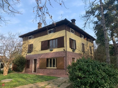 Villa in Vendita in Via Colla a Alessandria