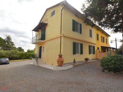 Villa in Vendita in Via di Spigolo 6 a Capannori