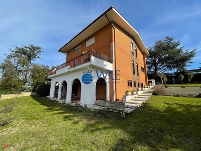 Villa in Vendita in Via Luigi Settembrini a Fonte Nuova