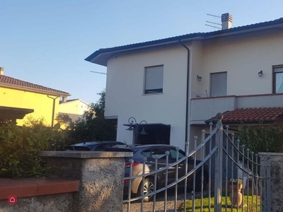 Villa in Vendita in Via Piastroni a Cascina