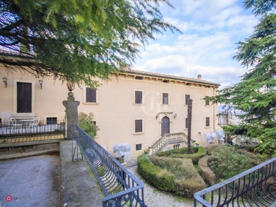 Villa in Vendita in Viale Rimembranza a Lavagno