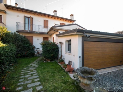 Casa Bi/Trifamiliare in Vendita in Via Curtatone 6 a Verona