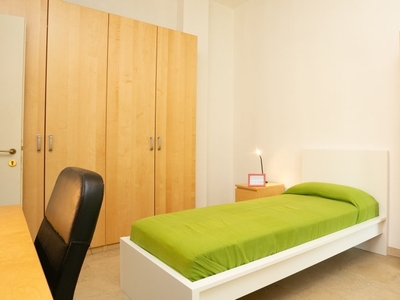 Posto letto in camera condivisa in affitto in appartamento ai Navigli, Milano