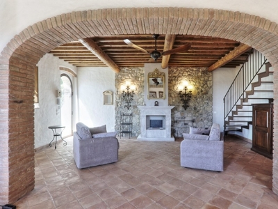 2 camere da letto seconda casa in un complesso di prestigio tra Volterra e San Gimignano
