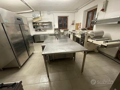 Affitto laboratorio di pasticceria attrezzato