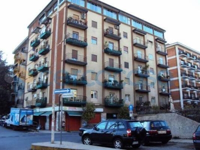 Appartamento da ristrutturare in affitto a Cosenza