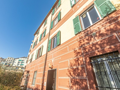Appartamento in Vendita a Genova, zona Nervi, 247'000€, 89 m²