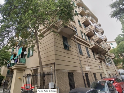 Quadrilocale in Vendita a Genova, zona San Fruttuoso, 140'000€, 65 m²