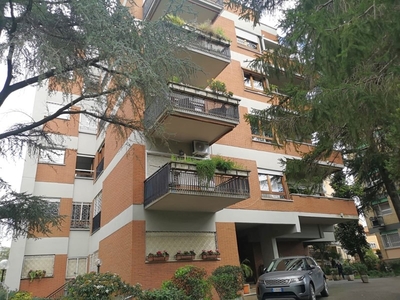 Quadrilocale in Vendita a Roma, zona Camilluccia, 450'000€, 110 m²