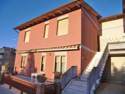 Appartamento in vendita in Sinalunga, Italia