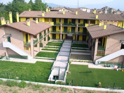 Appartamento in villa via Guarnieri 11, Gorlago