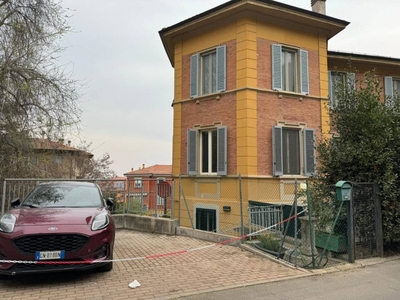 Appartamento via Cino da Pistoia, Colli San Mamolo, Bologna