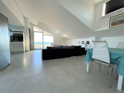 Bilocale in Affitto a Catanzaro, zona Lido Casciolino, 1'400€, 75 m², arredato