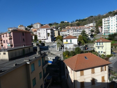 Bilocale in vendita a Genova, Pontedecimo