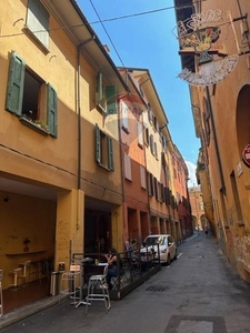 Bilocale via Dell'Unione, San Vitale, Bologna
