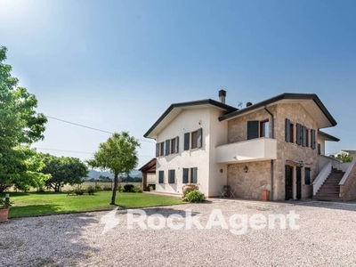 Casa in vendita in Torreglia, Italia