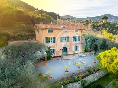 Esclusiva villa di 400 mq in vendita Alassio, Italia