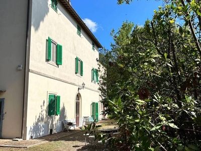 Villa Storica in Vendita a Cecina