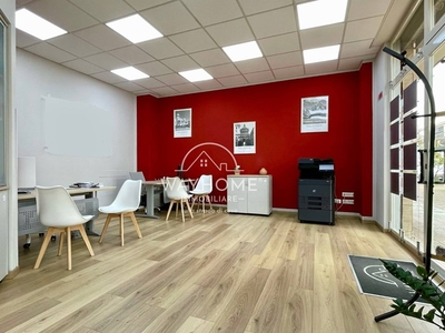 Immobile commerciale in Affitto a Palermo, zona Palagonia, 850€, 42 m²