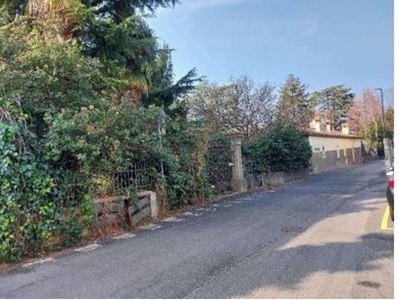 Immobile commerciale in Vendita a Como, 392'000€, 636 m²
