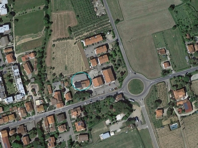 Laboratorio in Vendita a Arezzo, 177'000€, 327 m²