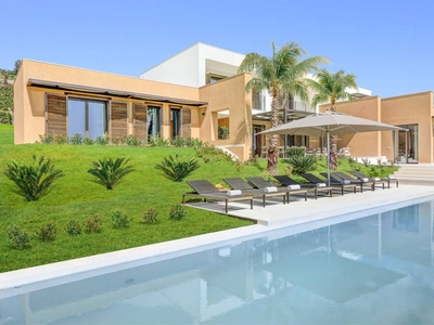 Piacevole casa a Sciacca con piscina, terrazza e giardino
