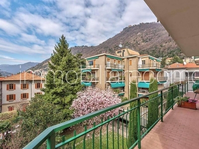 Prestigioso appartamento in vendita via ferrari, Como, Lombardia