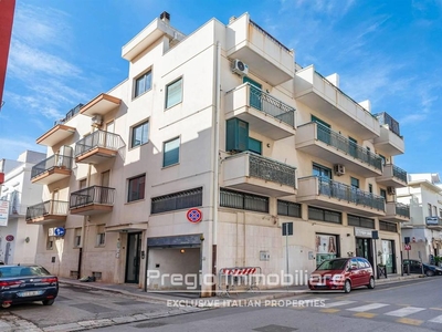 Prestigioso appartamento di 170 m² in vendita Via Ventiquattro Maggio, Polignano a Mare, Bari, Puglia